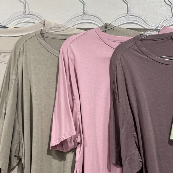 LuluLemon Pocket T - Picture 3 of 5